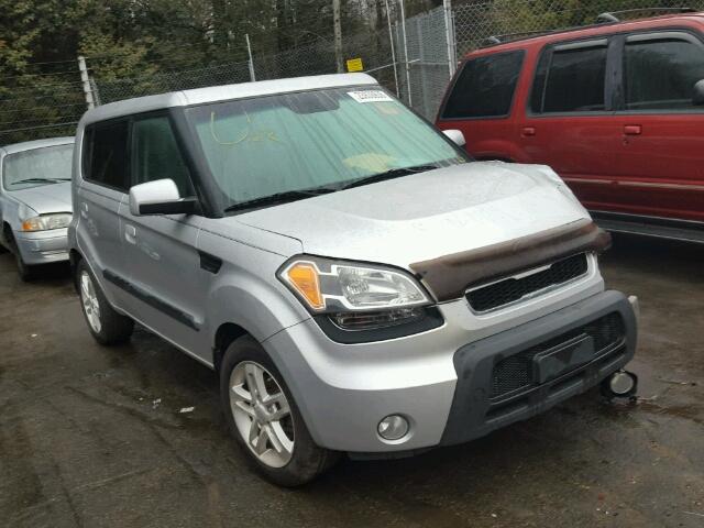 KNDJT2A25A7084770 - 2010 KIA SOUL SILVER photo 1