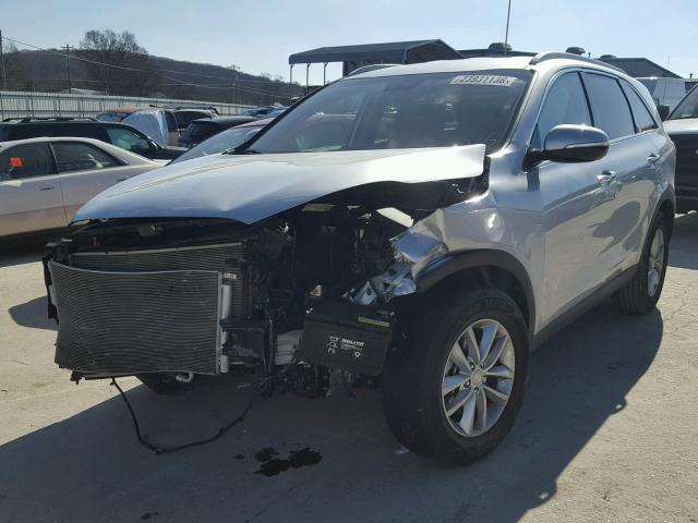 5XYPG4A34GG177682 - 2016 KIA SORENTO LX SILVER photo 2