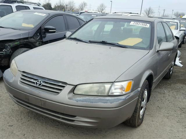 4T1BG22K0XU423187 - 1999 TOYOTA CAMRY CE GRAY photo 2