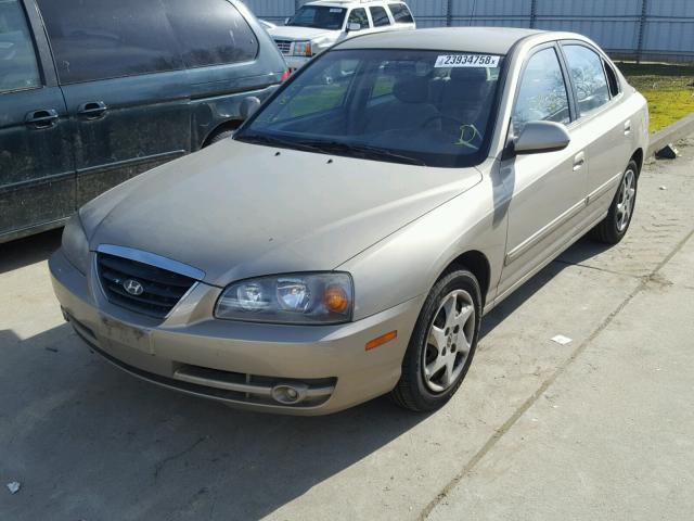 KMHDN46D85U007777 - 2005 HYUNDAI ELANTRA GL GOLD photo 2