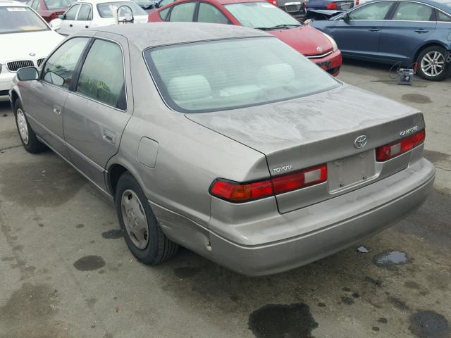 JT2BG22K2V0054110 - 1997 TOYOTA CAMRY LE TAN photo 3