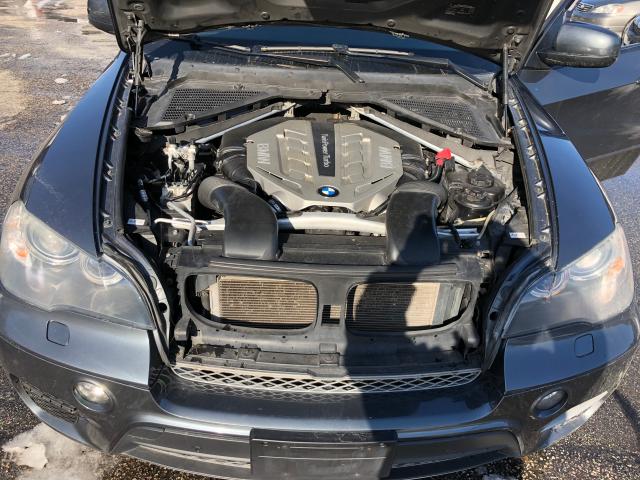5UXZV8C50BLL67964 - 2011 BMW X5 XDRIVE5 Gris photo 8