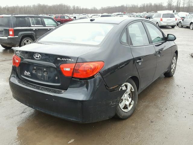 KMHDU46D28U460462 - 2008 HYUNDAI ELANTRA GL BLACK photo 4