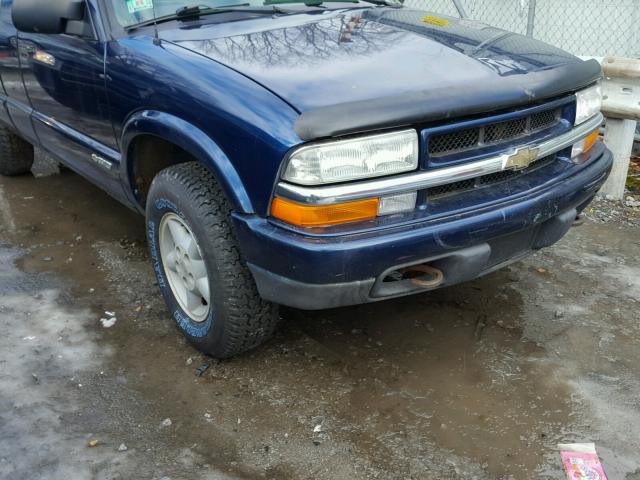 1GCDT19W318102675 - 2001 CHEVROLET S TRUCK S1 BLUE photo 9