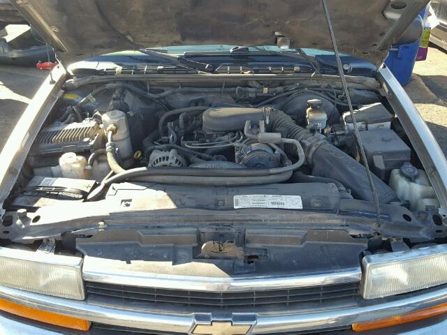 1GNCS13W9X2236035 - 1999 CHEVROLET BLAZER GRAY photo 7