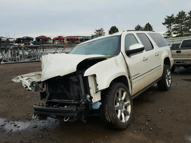 1GNSKKE77ER215499 - 2014 CHEVROLET SUBURBAN K WHITE photo 2