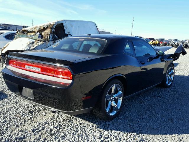 2C3CDYAG5CH269546 - 2012 DODGE CHALLENGER BLACK photo 4