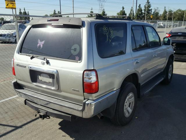 JT3GN86R320227937 - 2002 TOYOTA 4RUNNER SR SILVER photo 4