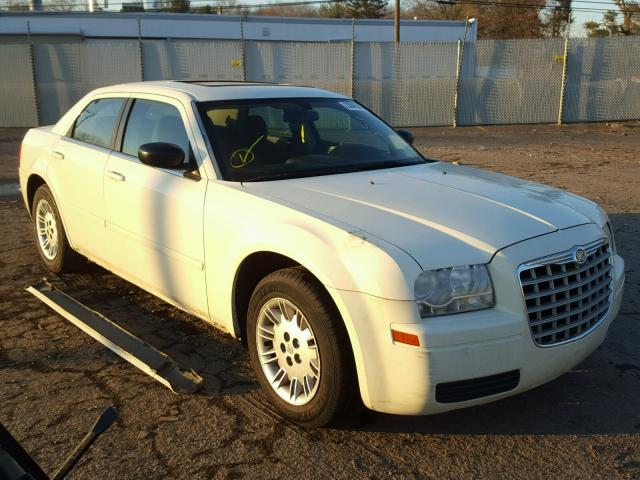 2C3KA43R36H170367 - 2006 CHRYSLER 300 WHITE photo 1