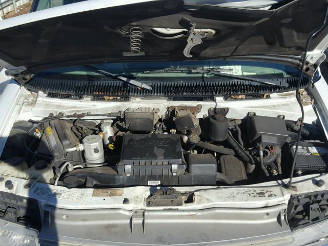 1GNDM19W31B123663 - 2001 CHEVROLET ASTRO WHITE photo 7