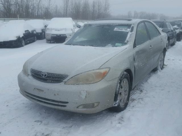 JTDBF30K230151338 - 2003 TOYOTA CAMRY LE SILVER photo 2