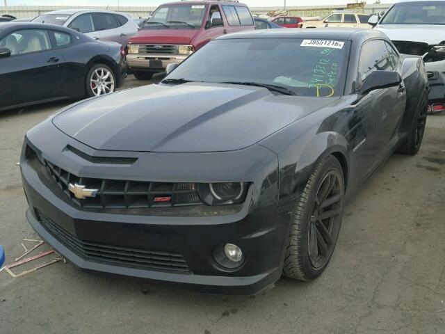 2G1FT1EW3A9220821 - 2010 CHEVROLET CAMARO SS BLACK photo 2