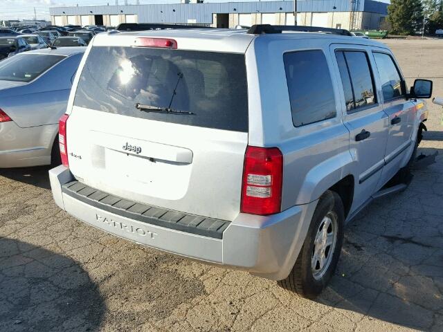 1J8FF28W88D543526 - 2008 JEEP PATRIOT SP SILVER photo 4