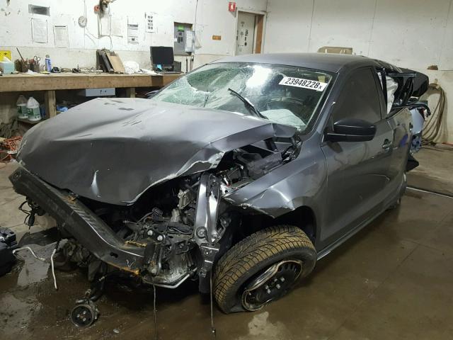 3VW2K7AJ5DM220530 - 2013 VOLKSWAGEN JETTA BASE ნაცრისფერი ფოტო 2