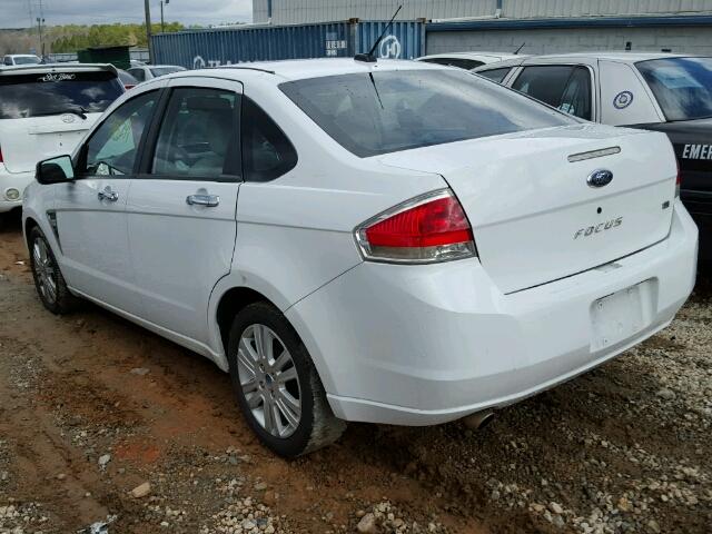 1FAHP35N08W222508 - 2008 FORD FOCUS SE WHITE photo 3