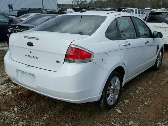 1FAHP35N08W222508 - 2008 FORD FOCUS SE WHITE photo 4