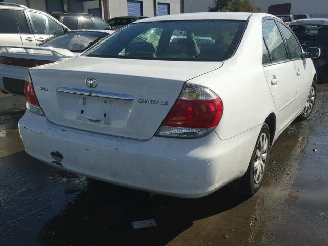 4T1BE32K75U567151 - 2005 TOYOTA CAMRY LE WHITE photo 4