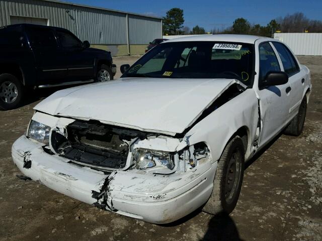 2FABP7BV7AX132297 - 2010 FORD CROWN VICT WHITE photo 2