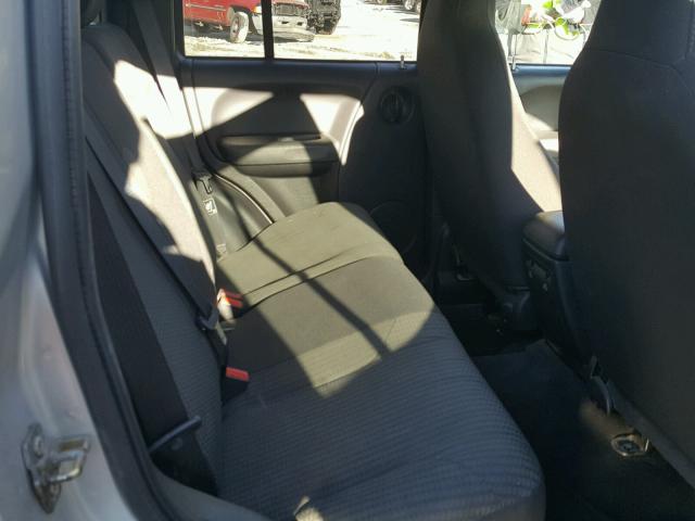 1J4GL48K14W232865 - 2004 JEEP LIBERTY SP SILVER photo 6