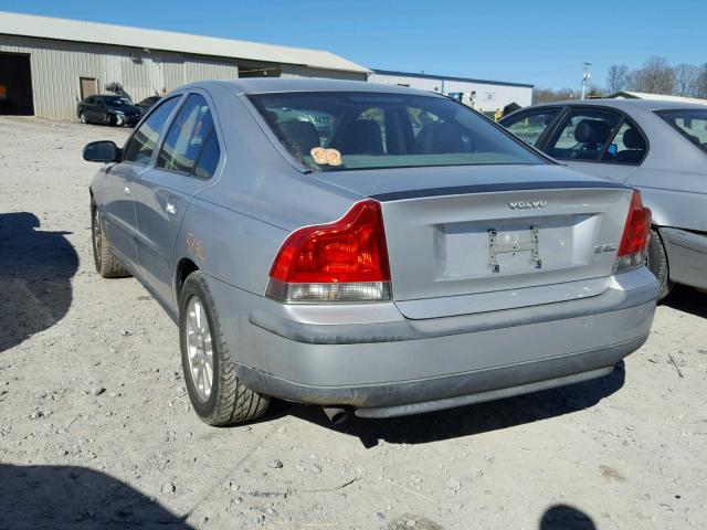 YV1RS61R422152057 - 2002 VOLVO S60 SILVER photo 3