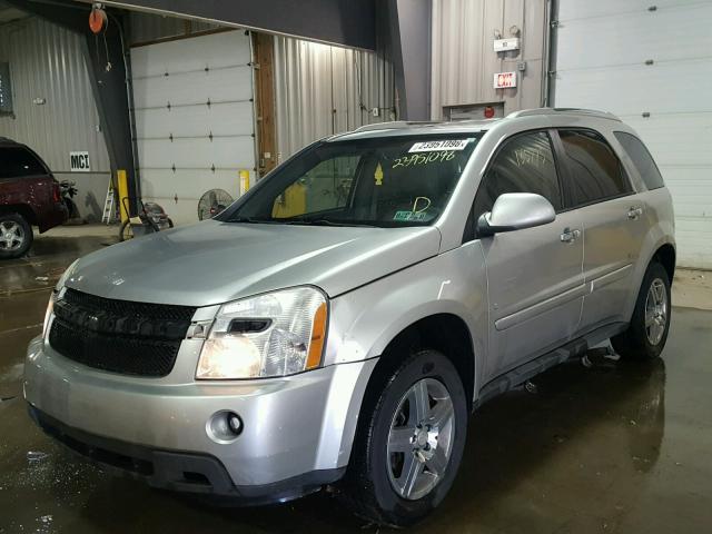 2CNDL83F186308610 - 2008 CHEVROLET EQUINOX LT SILVER photo 2