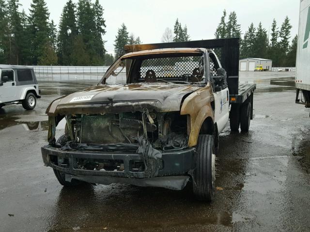 1FDXF46Y38EE42878 - 2008 FORD F450 SUPER WHITE photo 2