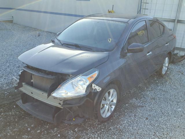 3N1CN7AP8FL899840 - 2015 NISSAN VERSA S GRAY photo 2