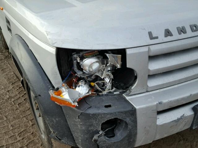 SALAA25495A302888 - 2005 LAND ROVER LR3 SILVER photo 9