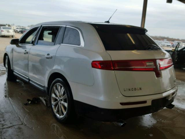 2LMHJ5AT9ABJ04587 - 2010 LINCOLN MKT WHITE photo 3