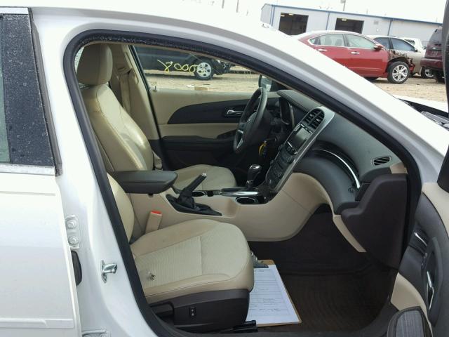 1G11C5SL0FU136851 - 2015 CHEVROLET MALIBU 1LT WHITE photo 5