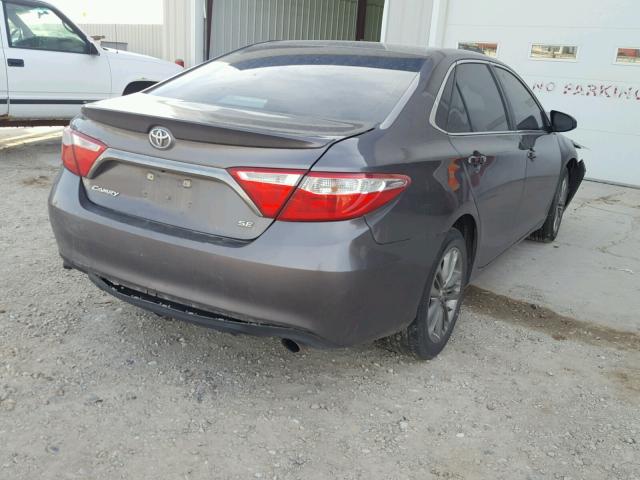 4T1BF1FK6FU029540 - 2015 TOYOTA CAMRY LE GRAY photo 4