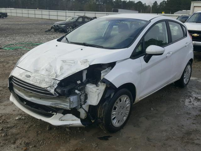 3FADP4TJ3GM171072 - 2016 FORD FIESTA S WHITE photo 2