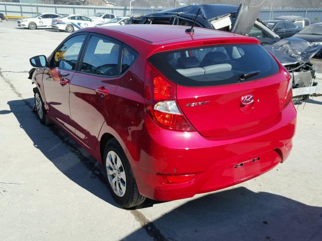 KMHCT5AE3HU319565 - 2017 HYUNDAI ACCENT SE RED photo 3