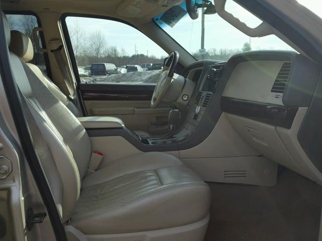 5LMEU88H44ZJ47483 - 2004 LINCOLN AVIATOR 米色 照片 5