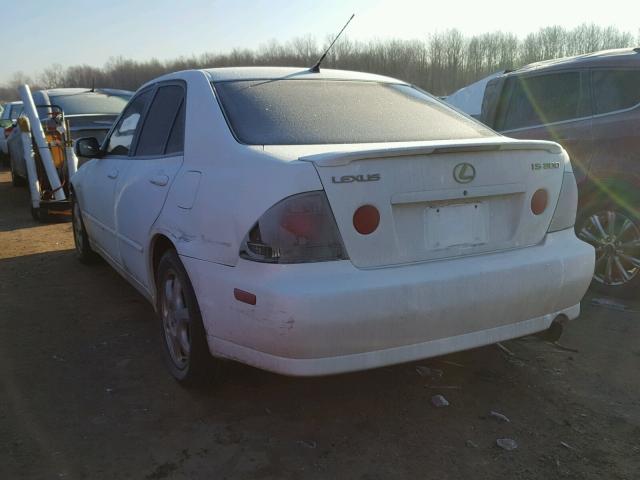 JTHBD192420056791 - 2002 LEXUS IS 300 WHITE photo 3