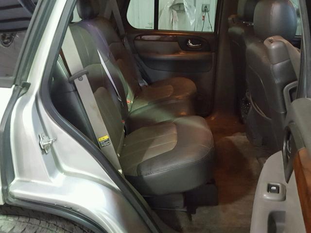 1GKDS13S042306645 - 2004 GMC ENVOY SILVER photo 6