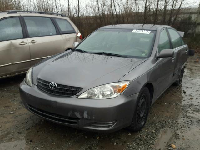 4T1BE32K74U882398 - 2004 TOYOTA CAMRY LE GRAY photo 2