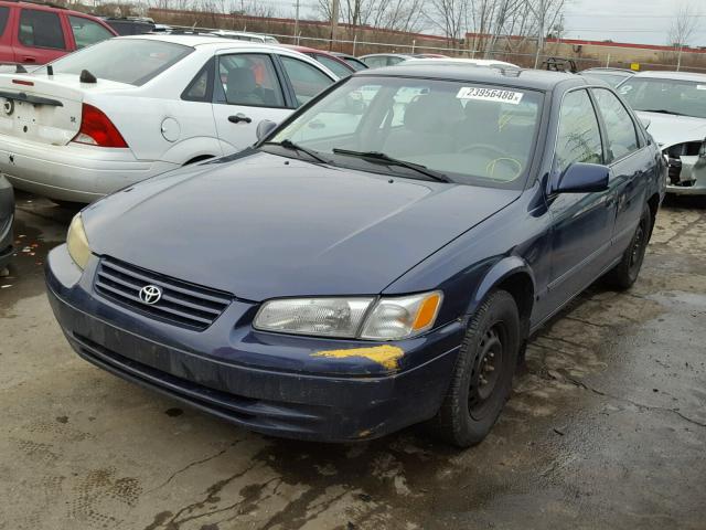 4T1BG22K6VU806578 - 1997 TOYOTA CAMRY CE BLUE photo 2