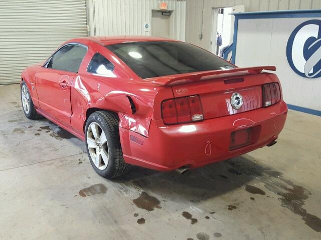 1ZVFT82HX75283052 - 2007 FORD MUSTANG GT RED photo 3