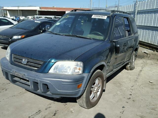 JHLRD1854VC030595 - 1997 HONDA CR-V LX GREEN photo 2