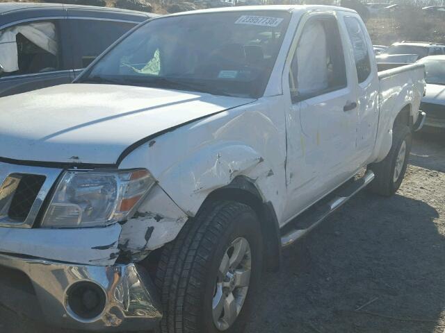 1N6AD06W79C422036 - 2009 NISSAN FRONTIER K WHITE photo 9