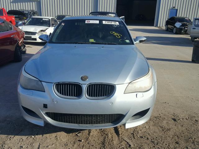 WBSNB93526B581812 - 2006 BMW M5 SILVER photo 9