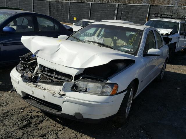 YV1RS592952475476 - 2005 VOLVO S60 2.5T WHITE photo 2