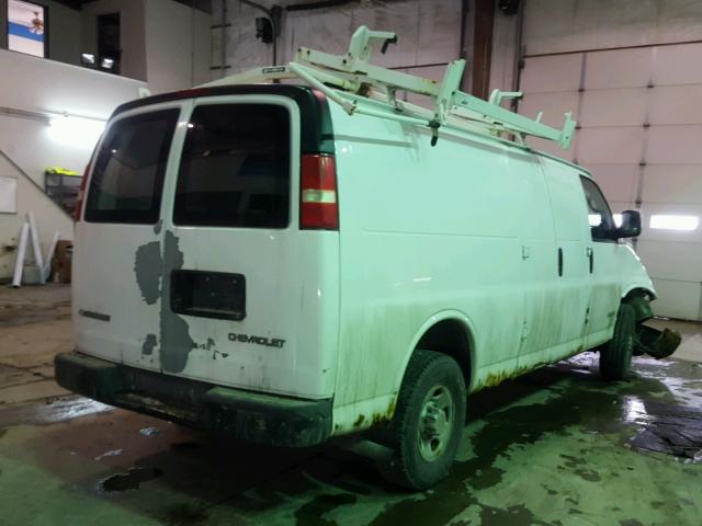 1GCGG29V051255236 - 2005 CHEVROLET EXPRESS G2 WHITE photo 4