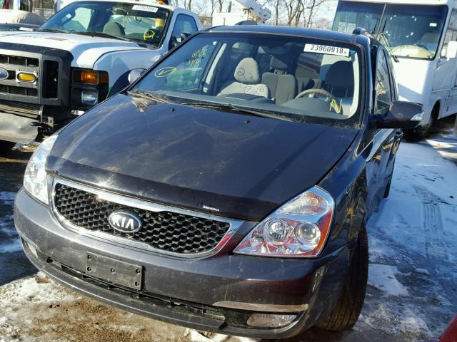 KNDMG4C73E6558815 - 2014 KIA SEDONA LX GRAY photo 2