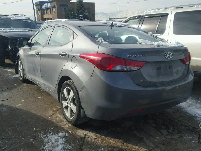 5NPDH4AE0DH334372 - 2013 HYUNDAI ELANTRA GL GRAY photo 3