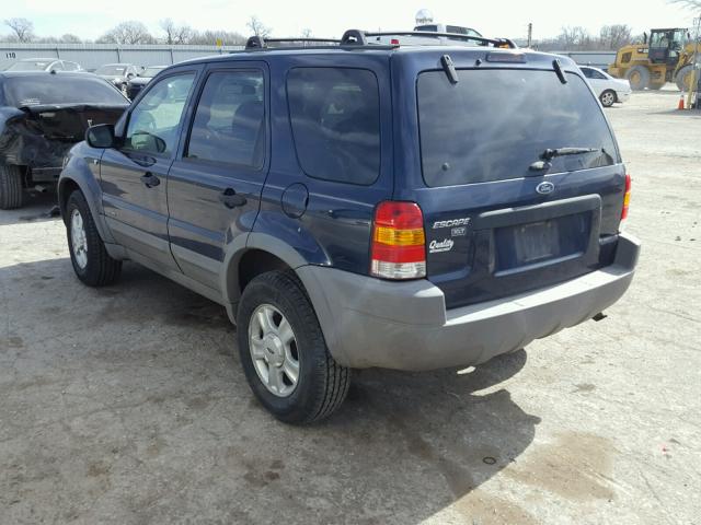 1FMYU03142KD24342 - 2002 FORD ESCAPE XLT BLUE photo 3