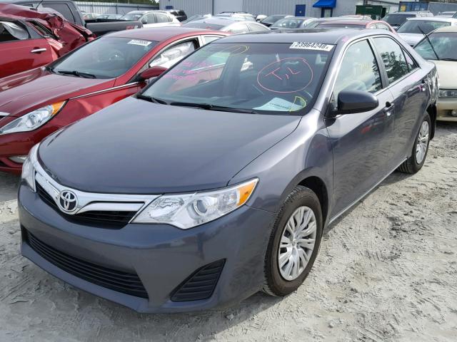 4T1BF1FKXDU266870 - 2013 TOYOTA CAMRY L GRAY photo 2