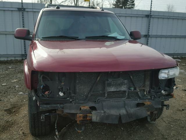 1GNEK13T35R119506 - 2005 CHEVROLET TAHOE K150 RED photo 9