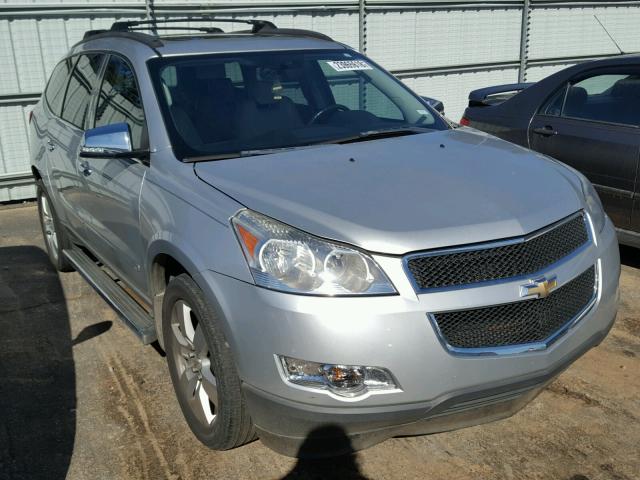 1GNER33D09S104878 - 2009 CHEVROLET TRAVERSE L SILVER photo 1